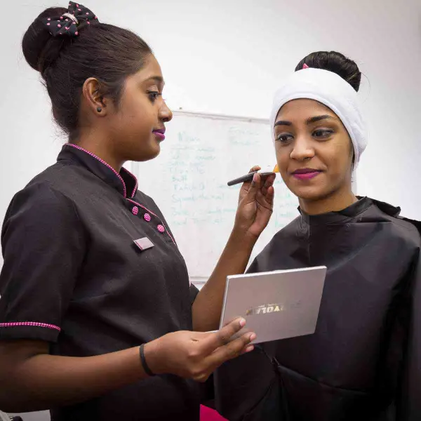 Make up application practical